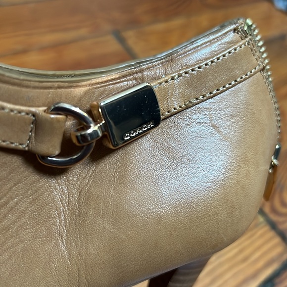Tan Coach Heels with Sipper and metal zipper (Gently used) - Picture 4 of 5